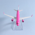 Miniatyrbillede 2 af 8: 1:400 Metal Aviation Replica Viva Air Aircraft Model Diecast Ai Red one size