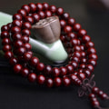 Miniatyrbilde 3 av 5: Sandeltre Tibetansk Buddhisme Mala Sandal Bønneperler 108 perler Red