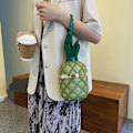 Miniatyrbild 2 av 5: Damväska 2023 Mode Söt Ananas Design Axelväska Originalitet Design Damer Crossbody-väska Metallkedja Handväska Beige