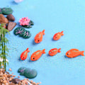Miniatyrbillede 2 af 5: 8 stk./lot Røde Fisk Miniature Figurer Dekorativ Mini Eventyrhave Dyr Mos -landskabs Ornamenter R (haoyi