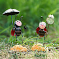 Pikkukuva 4 / 5: 4 KPL Pieni Pöytäkoneen Koristelu Metallinen Puutarhanhoito Simulaatio Leppäkerttu BeetleDolls Eläinmalli Leppäkerttu O