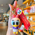Miniatyrbillede 1 af 5: Anime Disney Nøglering Tom og Jerry Tegneserie Dukke Bil Sød Nøglering = Bilhæng Actionfigur Hængende Legetøj til Børn Gaver WJ090B6