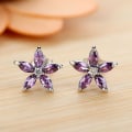Miniatyrbilde 2 av 5: 1 par stud øredobber blomsterform fargede rhinestones smykker koreansk stil glitrende ørepropper for daglig bruk Red