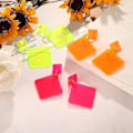Miniatyrbilde 3 av 5: 3 par 80-talls neonøredobber retroøredobber 80-talls firkantede dråpeøredobber for kvinner jenter cosplay-festtilbehør