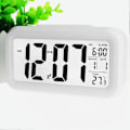 Miniatyrbild 5 av 5: LED Väckarklocka Digital Snooze Sensor Ljusaktiverad Bakgrundsbelysning Datum Temperaturvisning (Vit)