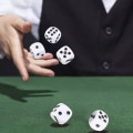 Miniatyrbild 4 av 5: Läder Tärningskopp Set, Läderimitation Tärningskopp Shaker Med 10 Prick Tärningar För Att Spela Spel Festleksak Gåvor (2st)