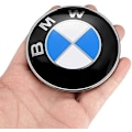 Pikkukuva 4 / 5: Konepellon logon vaihto 82mm/74mm konepelti 51148132375 - Kaikkiin malleihin E30 E36 E46 E34 E39 E60 E65 E38 X3