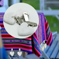 Miniatyrbild 5 av 5: (Vit) Bordsduksvikter Klämmor, 6 st Hjärtformade Bordsduksvikter med Rostfritt Stålklämma
