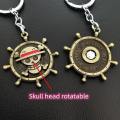 Miniatyrbilde 2 av 3: Anime Luffy One Piece Nøkkelring Pirat Skalle Roterende Nøkkelring, Bro J