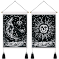Pikkukuva 1 / 5: 2 kpl Kuu ja Aurinko Tarot-kortti seinävaatteita Aurinko Kuu Seinävaate Kukka Kallo Psykedeelinen Tähdet Hanka