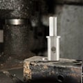 Miniatyrbild 2 av 5: Isborr-adapter för Cinchhuck-borr: 1/2 Plus och 1/4 tums hål för 1/4 tums -20 vingbultar och låsskruvar.