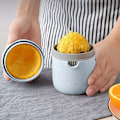 Miniatyrbilde 4 av 5: Bærbar Sitruspresse Juice Manuel Sitronpress Appelsin Limetta, Praktisk for Reiser Utflukter Piknik, Juicepress Saftpresser, Blå Gra