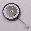 Miniatyrbillede 5 af 5: Urbevægelsestilbehør K83 Quartz-urværk 3-cifret Quartz-urværk