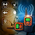 Miniatyrbild 2 av 5: Långräckviddiga Walkie Talkies för Vuxna med 22 FRS-kanaler, Familje Walkie Talkie med LED-ficklampa LCD VOX-display för Vandring, Camping (2-pack Oran