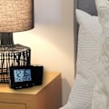 Miniatyrbild 3 av 5: Projektionsklockor, väggprojektion elektronisk väckarklocka med dubbel alarm, 12/24 timmar, datum, visar luftfuktighet inomhustemperatur (svart)