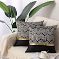 Miniatyrbillede 1 af 5: Sæt med 2 Dekorative Pudebetræk i Sort og Guld Læder 45 x 45 cm Stribet Jacquard Patchwork Design -