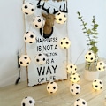 Miniatyrbillede 2 af 5: 6m 40 LED-lysstreng Fodbold Fodbold Fe-formet LED-lys Dekorative Hængende Lys til VM Påske Karneval Fester