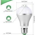 Miniatyrbild 2 av 5: LED E27 PIR Rörelsedetektorlampor, 15W Smart Ljussensor Automatisk På/Av 2-pack, för Hall, Trappor, Garage