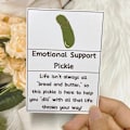 Miniatyrbild 2 av 4: 1 st handgjord emotionell stöd inlagd gurka present, emotionell stöd inlagd gurka stickad docka, söt virkning