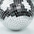 Pikkukuva 4 / 5: Riippuva pallo hopea discopallo ripustusrenkaalla valotehostejuhliin, klubilavan koristeluun (8 tuumaa)