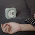 Miniatyrbillede 2 af 5: USB Retro Cube Vækkeur LED Ur Lys Multifunktionel Bærbar Hjem Vækkeur Firkantet Blok Ur Grøn
