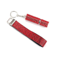 Miniatyrbillede 3 af 5: Dame Nøglering Vedhæng Sæt med Pom Pom Bold, Læbepomade Lanyard, Fløjte, Rejse Flaskeholder, Rød Åben Flaske