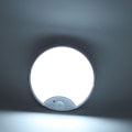 Miniatyrbilde 4 av 5: Trådløs LED-taklampe med LED-bevegelsessensor 400LM 3 fargetemperaturer Oppladbart skaplys med fjernkontroll