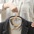 Miniatyrbillede 3 af 5: 4 stk. Rattan Tøj Bøjle Nordisk Stil Børnetøj Organizer Rack Børnebøjle Børneværelse Dekoration Tøj Bøjler