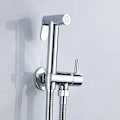 Pikkukuva 5 / 5: WC-suihkusuuttimeen sekoitinsetti, termostaattinen käsisuihku kromatulla pinnoitteella, palovammoilta suojaava WC, bidet-suihkusuuttimeen jakaja