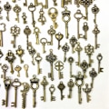 Pikkukuva 3 / 5: 125 kpl Sekalaisia Metalli Retro Antiikkipronssi Vintage Pronssi Vanha Ulkonäkö Koristeelliset Steampunk Avaimenriipukset Riippuva DIY