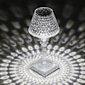 Miniatyrbilde 4 av 5: 3 farger berøring krystall bordlampe USB dimming romantisk nattbordslampe dekorativ skrivebordslampe for restaurant bar