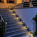Miniatyrbillede 2 af 5: Vandafvisende Solcellehegnlys, Solterrasselys, Trappelampe, IP65 LED Solhavelys til Terrasse Trappehegn (Varmt Lys-Sort, 12 STK)