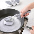 Pikkukuva 1 / 5: Kaksoiskäyttöinen keittiön puhdistusharja -sieni -astianpesukoneen automaattinen nesteen annostelija -kattilan puhdistustyökalu