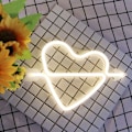 Miniatyrbillede 5 af 5: Cupid Neonbelyst Cupid Skilte Vægskulptur, Batteri & USB Drevet Hvid Cupid Neonlys Vægskænke Indendørs Soveværelseslys, Valentinsdag, Jul
