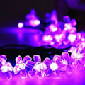 Miniatyrbild 4 av 5: Solcellsdrivna Trädgårdsblomsterljuskedjor, Vattentäta 7 meter 50LED Persikoblomma Körsbärsblommor Solcells Fairy Lights för Utomhus Inomhus Bröllop Fest Jul Y