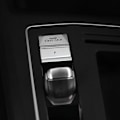 Miniatyrbild 5 av 5: för Golf 8 MK8 2020-2021 Bil Central Handbroms Auto Hold Knapp P Växelhuvud R Dekorera Trim Cover A