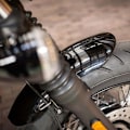 Miniatyrbilde 3 av 5: Kort forfender foran til motorsykkel for Triumph T100 2001-2016 (Svart)