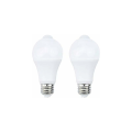 Miniatyrbilde 1 av 5: 12W E27 PIR Infrarød LED-pære med bevegelsessensor PÅ/AV automatisk A60 220V 700lm 70W Halogen-ekvivalent for trapper korridor garasje（2-pakning, Wa
