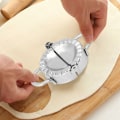 Miniatyrbild 2 av 5: Dumpling Maker 7-pack i rostfritt stål - Lätt att göra pajer, ravioli, empanadas, pierogi, pressform, skärverktyg