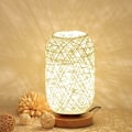 Miniatyrbillede 2 af 4: Senglampe i rattanreb og solrigt træ