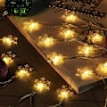 Miniatyrbillede 2 af 5: Solcelled Lysstreng Udendørs, 30 LED, 6,5m Vandafvisende Lys Dekoration, Snefnug Juledekoration til Soveværelse, Have, Terrasse (Varmt Hvidt)