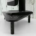 Miniatyrbild 5 av 5: Metallisk svart triangulärt stöd för datorskärm