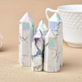 Miniatyrbilde 3 av 5: Naturlig Aura Howlite Krystallpunkt Galvanisering Helbredende Sten Energi Hvit Kvarts Dekor Reiki Tårn Gaver -B