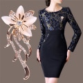 Miniatyrbillede 2 af 5: Opal Flower Broche Rhinestone Crystal Broche Pin Bryllupsfest Golden One Size