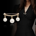 Miniatyrbillede 3 af 5: 2 Stk Fashion Pearl Fixed Strap Charm Sikkerhedsnål Broche Sweater Silver One Size