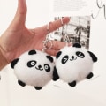 Miniatyrbild 4 av 8: e Cartoon Panda Plyschleksak Liten minidockahänge Docka Key Chai A2