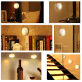 Miniatyrbillede 5 af 5: Trådløs dæmpbar lys under kabinet berøringssensor LED natlamper Batteristrøm Fjernbetjeningslamper til køkkentrappe soveværelse 4 lamp 1 controller warm white