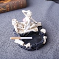 Miniatyrbillede 5 af 8: Halloween Dødningehoved Askebæger Multipurpose Resin Håndværk Personlig Skrivebordsdekoration til Hjem, Stue Kontor Dekoration Style Two