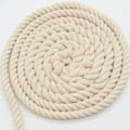 Pikkukuva 1 / 5: 100 % puuvillaa, kierretty pehmeä köysi makrameehen, neulomiseen, seinävaatteisiin, askarteluun - 10 m x 10 mm