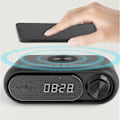 Miniatyrbillede 2 af 4: Sengbordsuhrradio med USB-oplader